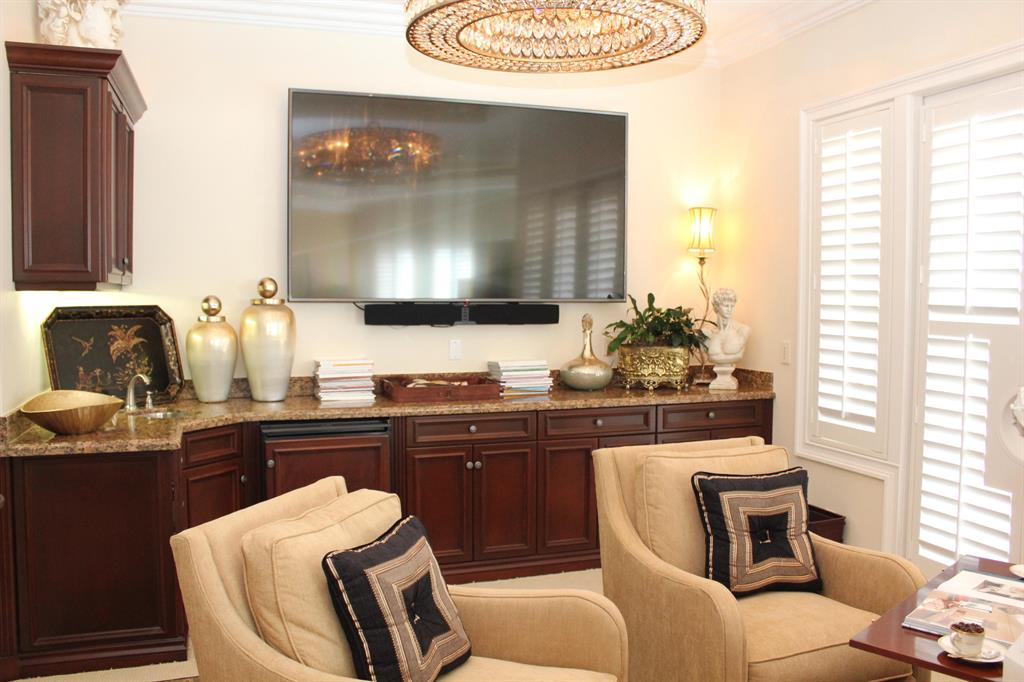 VENETIAN ISLES 1ST SEC - Residential