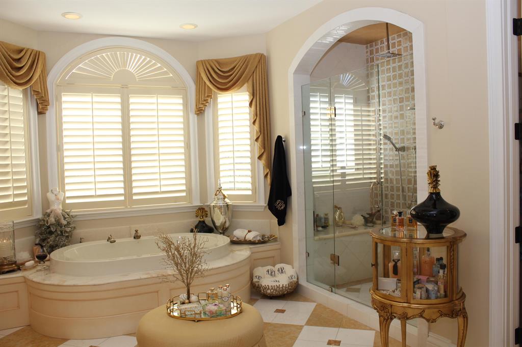 VENETIAN ISLES 1ST SEC - Residential