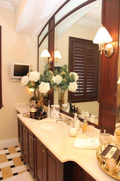 VENETIAN ISLES 1ST SEC - Residential