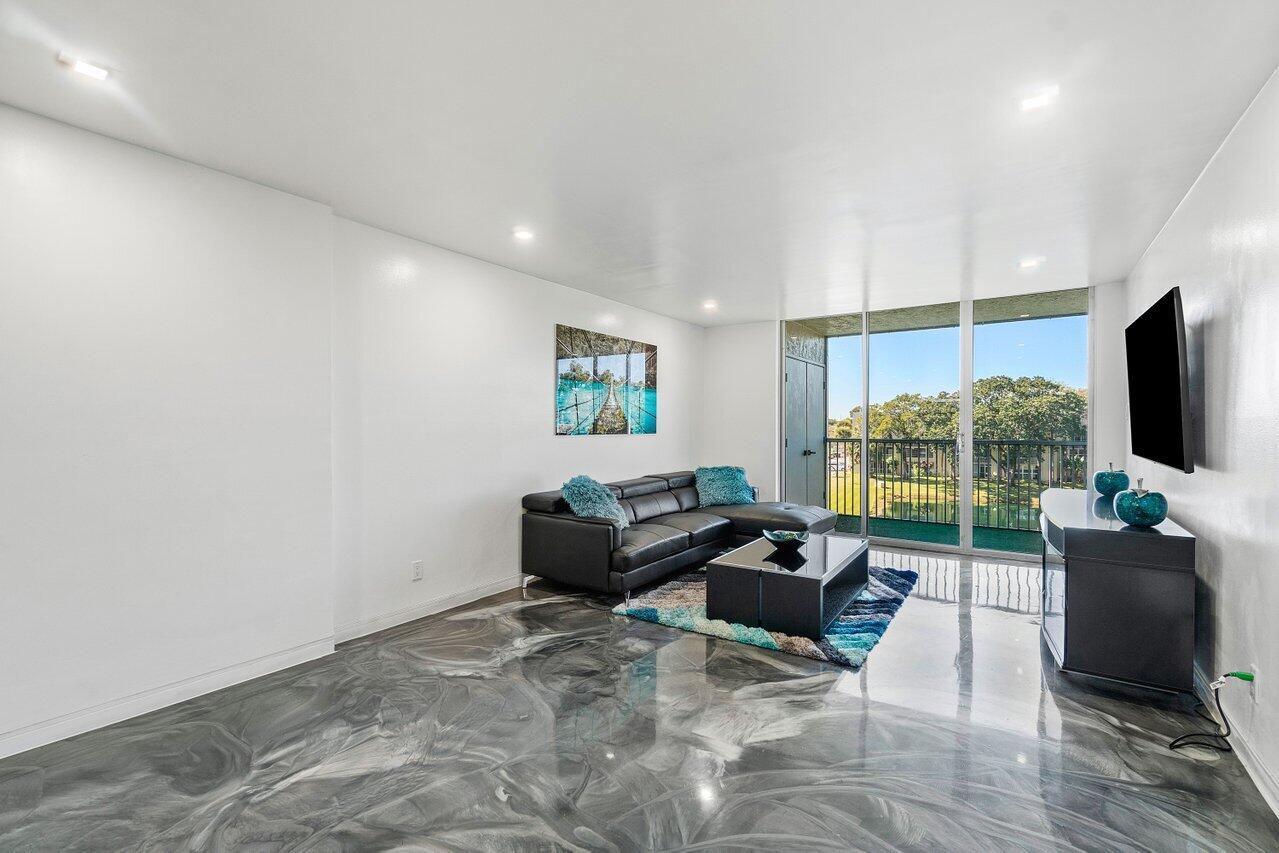 CYPRESS CHASE NORTH NO 2 CONDO - Residential