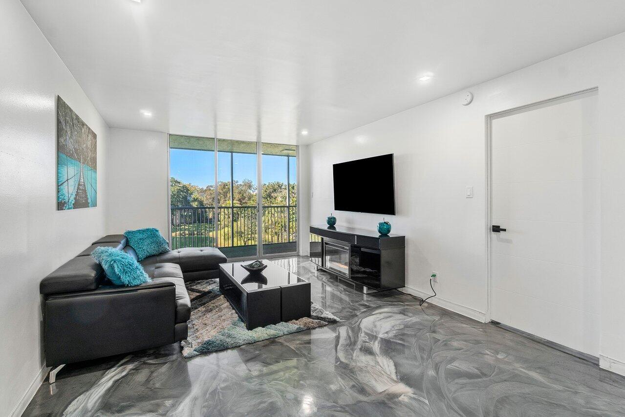 CYPRESS CHASE NORTH NO 2 CONDO - Residential