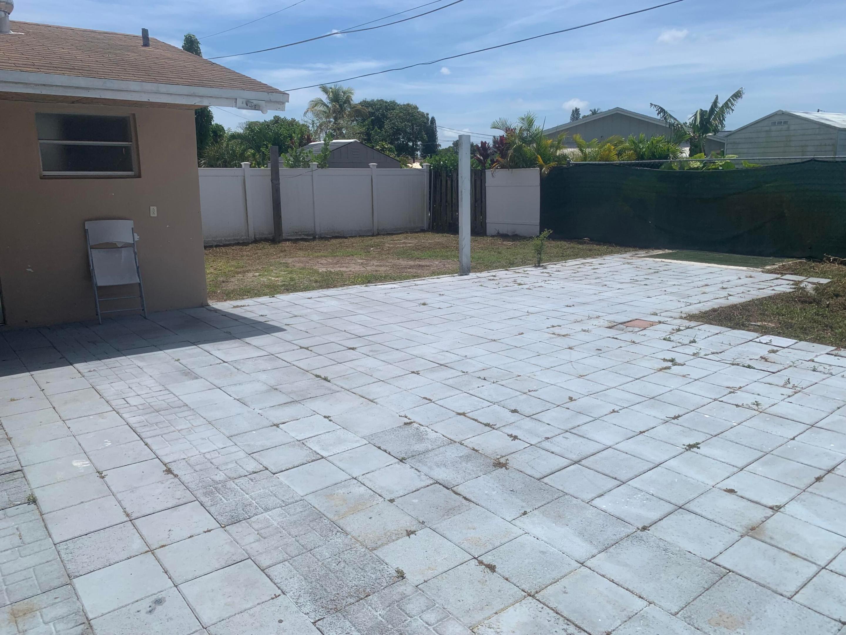 SANDALFOOT COVE SEC 4 - Residential