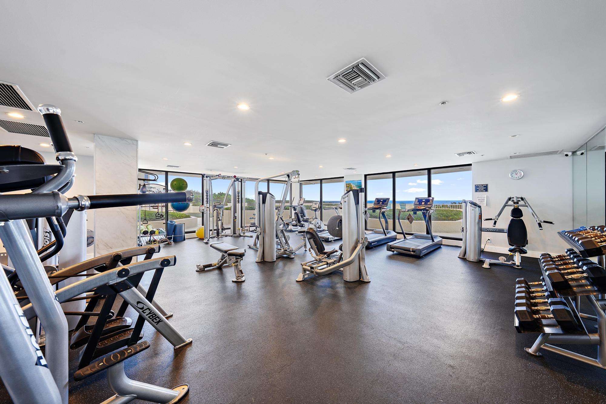 REACHES CONDO - Residential