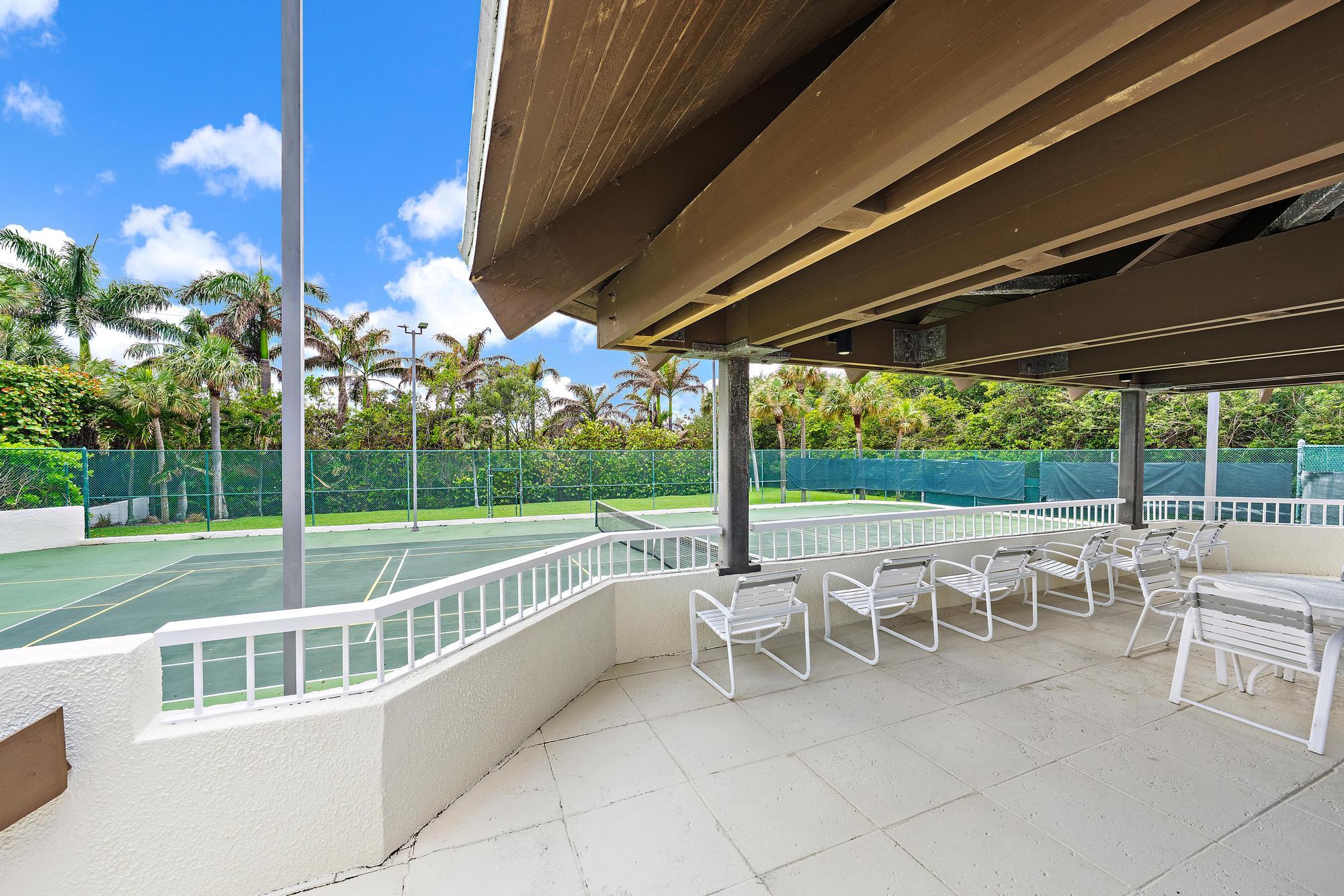 REACHES CONDO - Residential