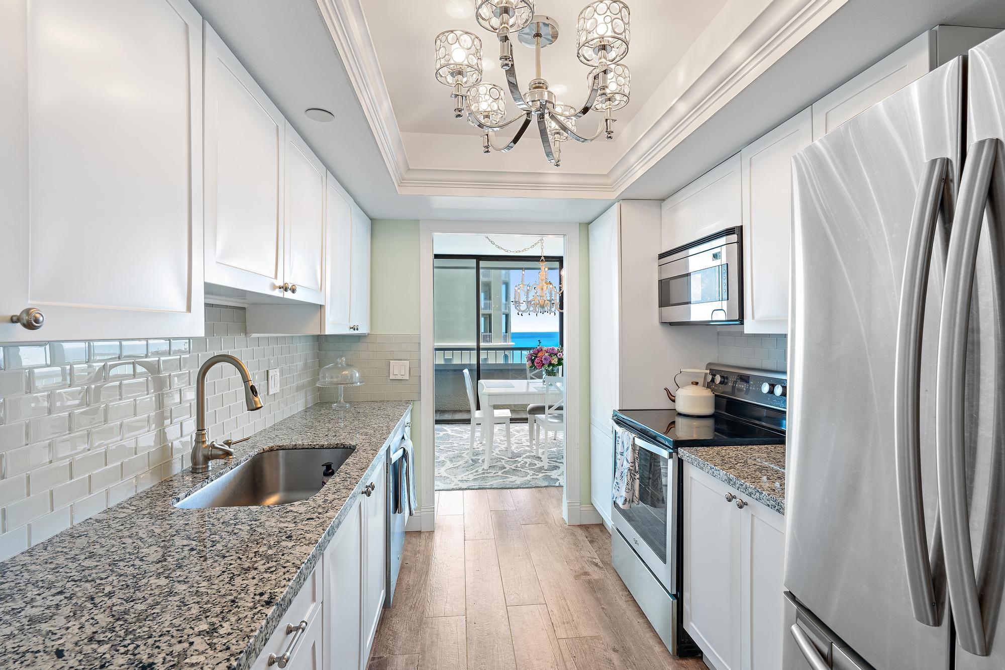 REACHES CONDO - Residential