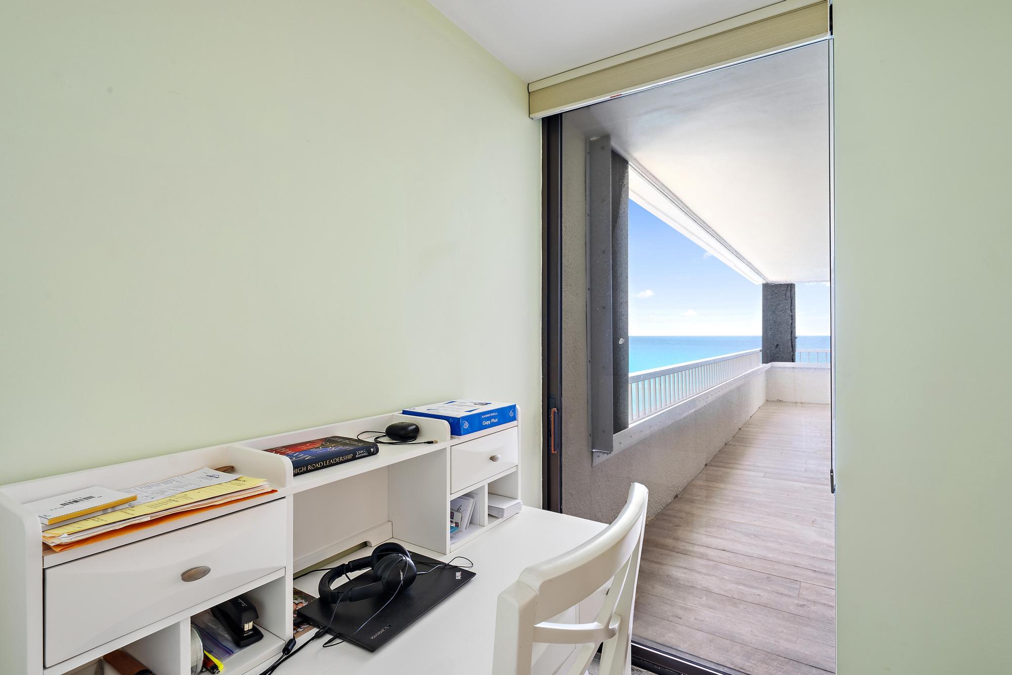 REACHES CONDO - Residential