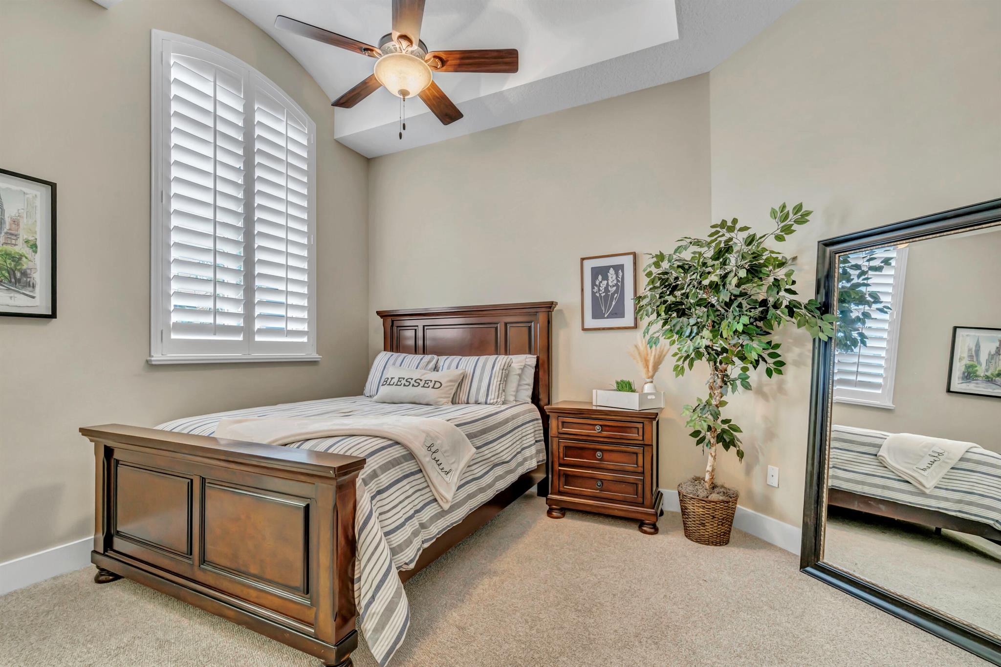BREAKERS WEST 16 - Residential