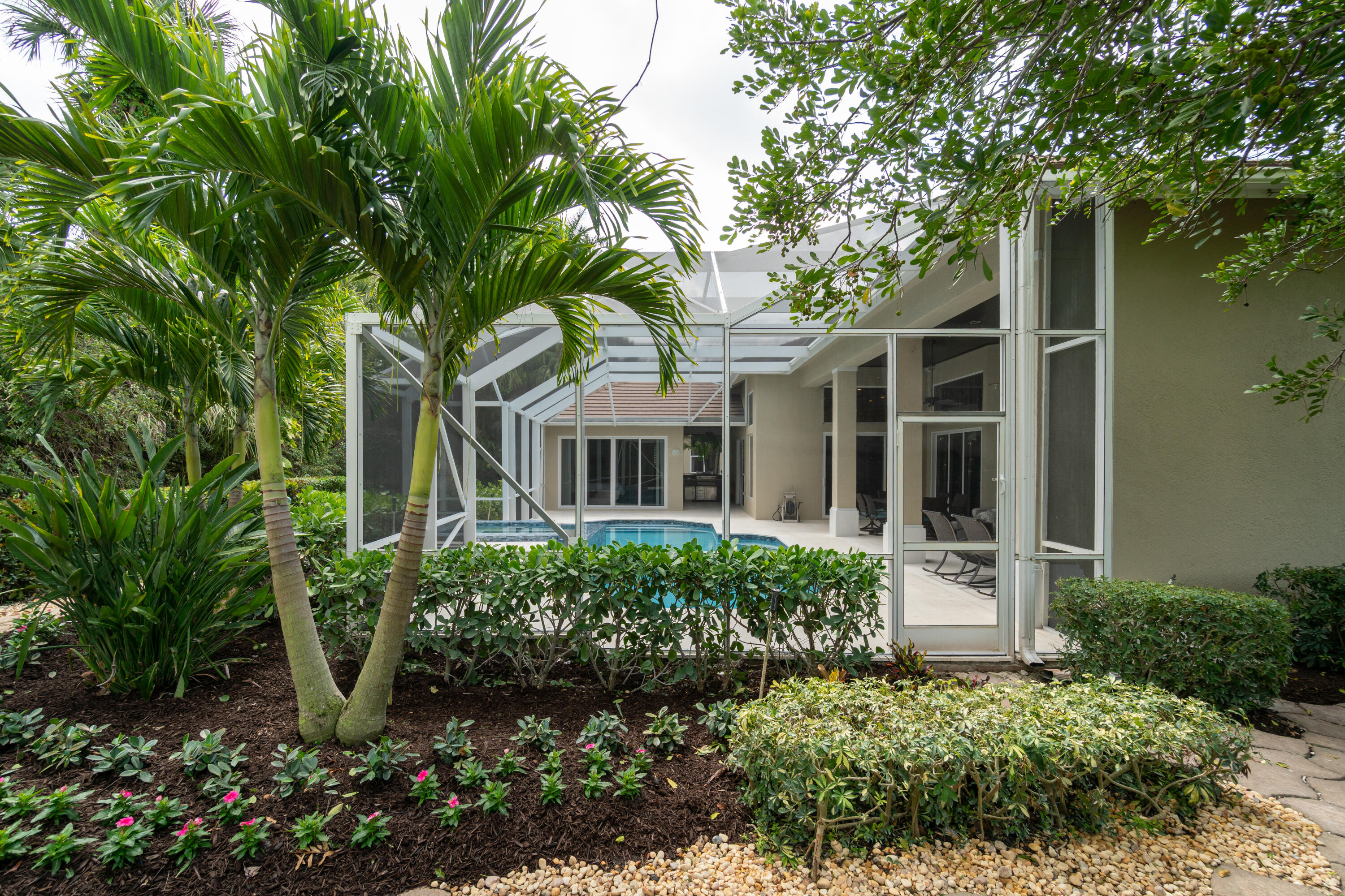 BREAKERS WEST 16 - Residential