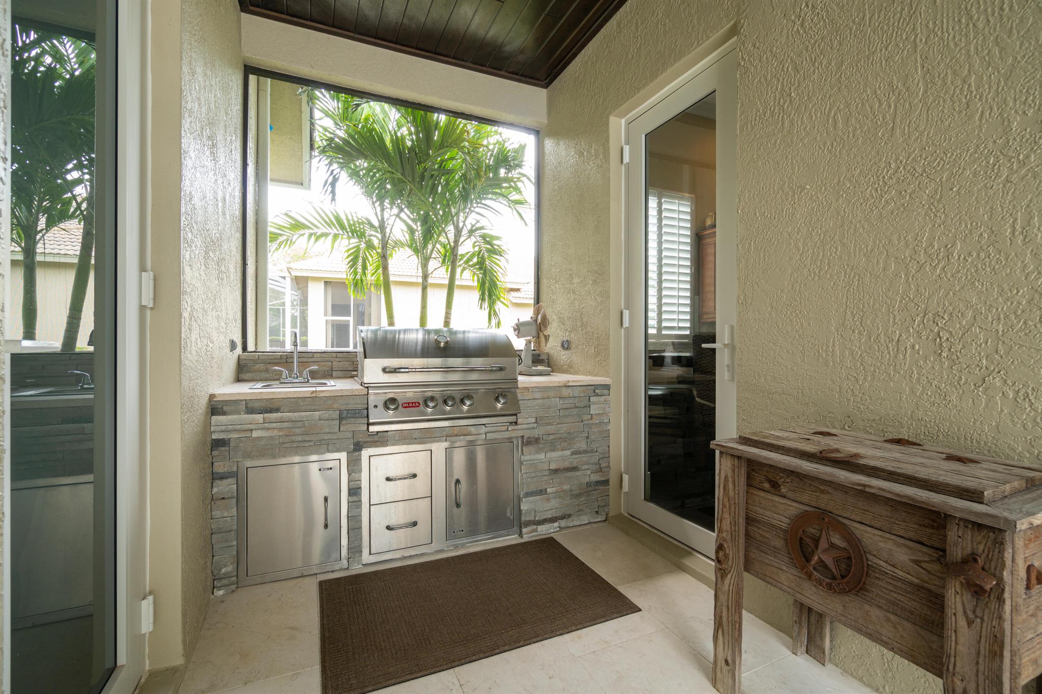 BREAKERS WEST 16 - Residential