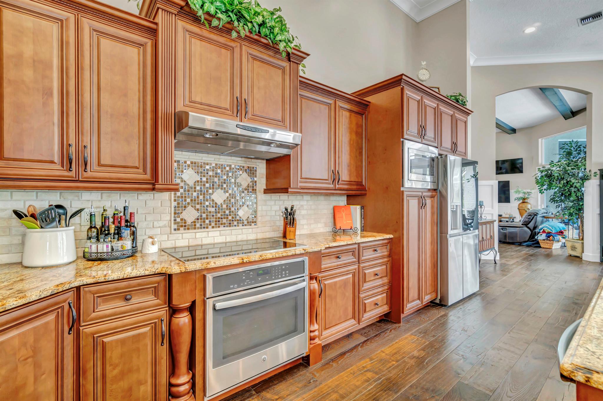 BREAKERS WEST 16 - Residential