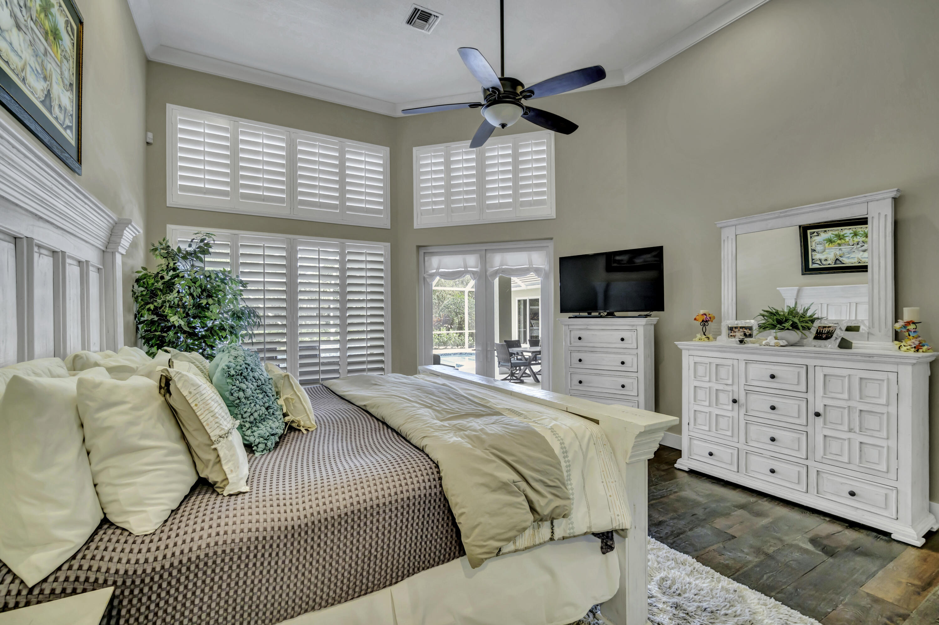 BREAKERS WEST 16 - Residential