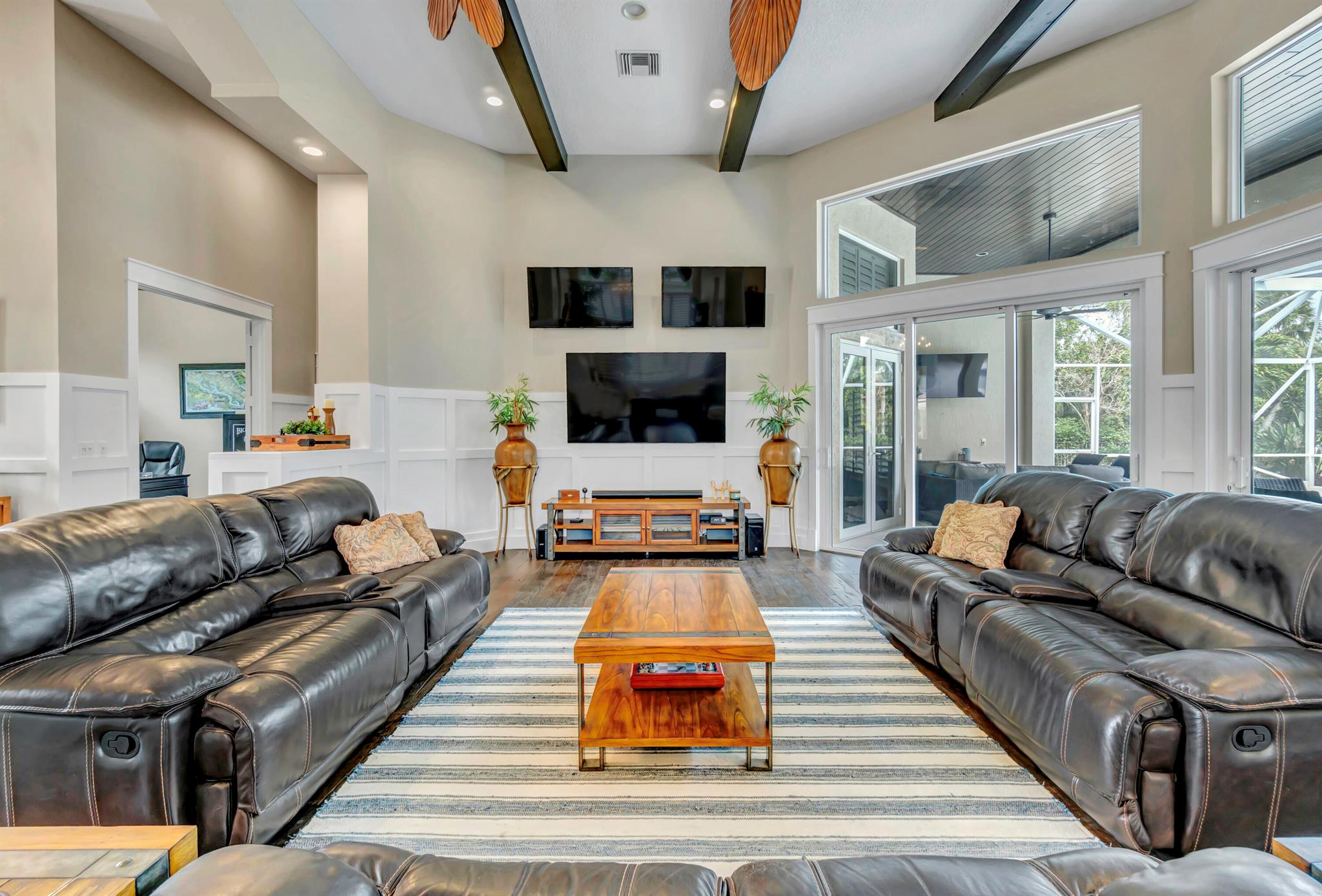 BREAKERS WEST 16 - Residential