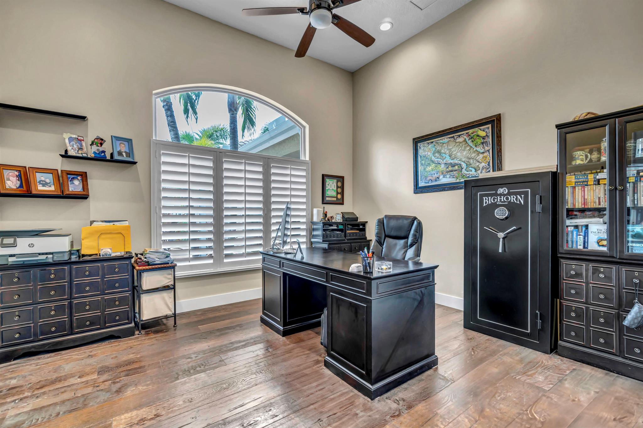 BREAKERS WEST 16 - Residential