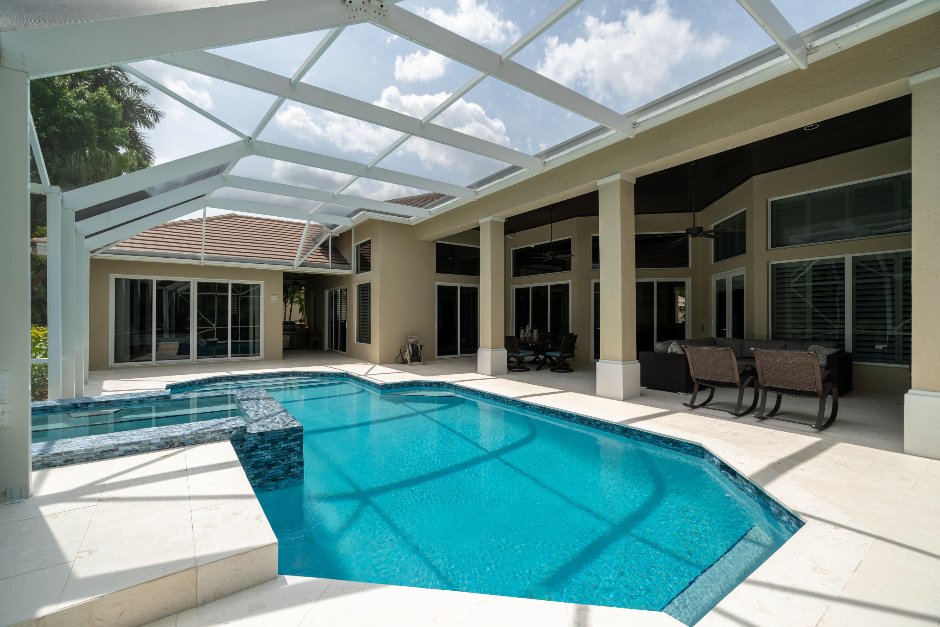 BREAKERS WEST 16 - Residential