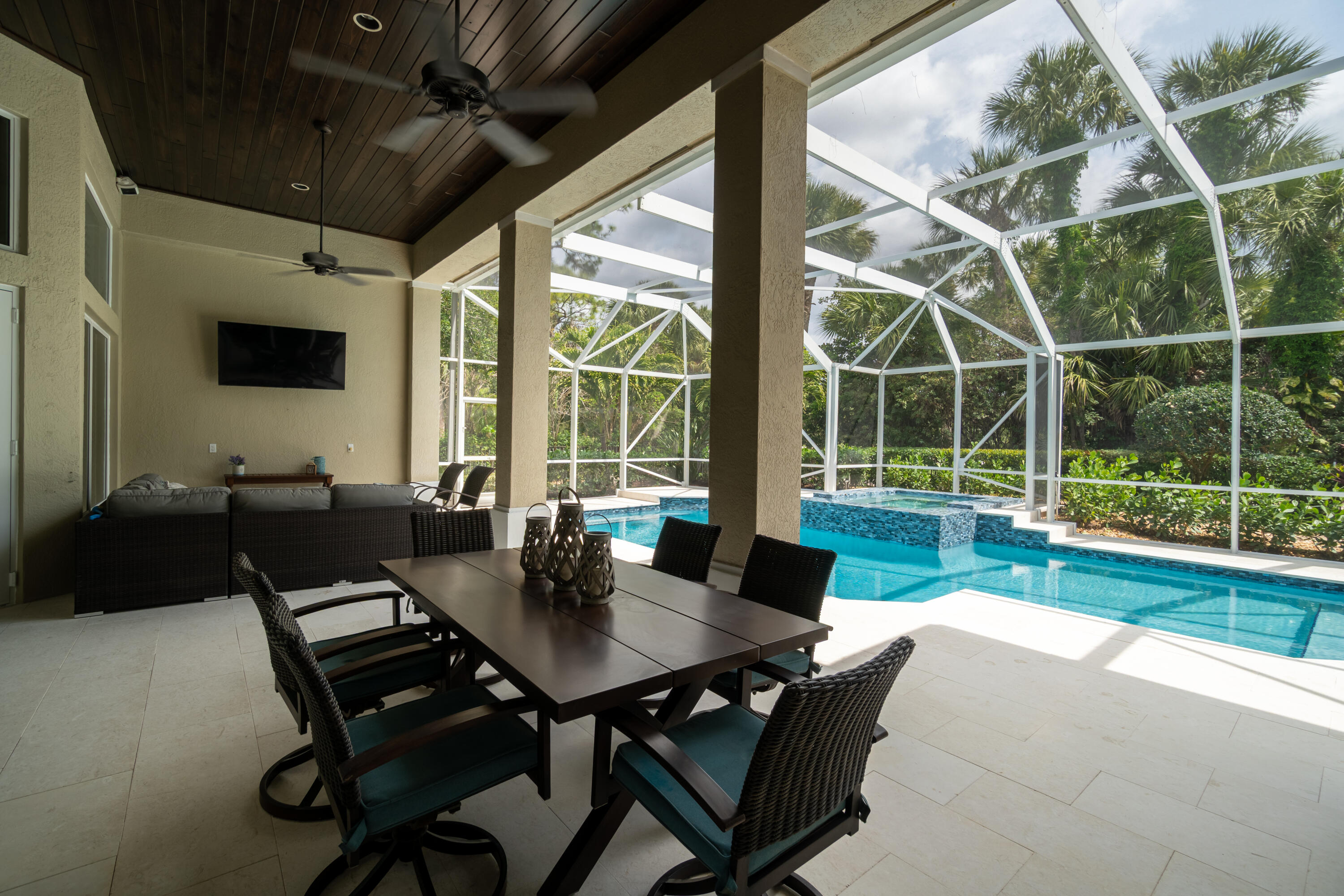 BREAKERS WEST 16 - Residential