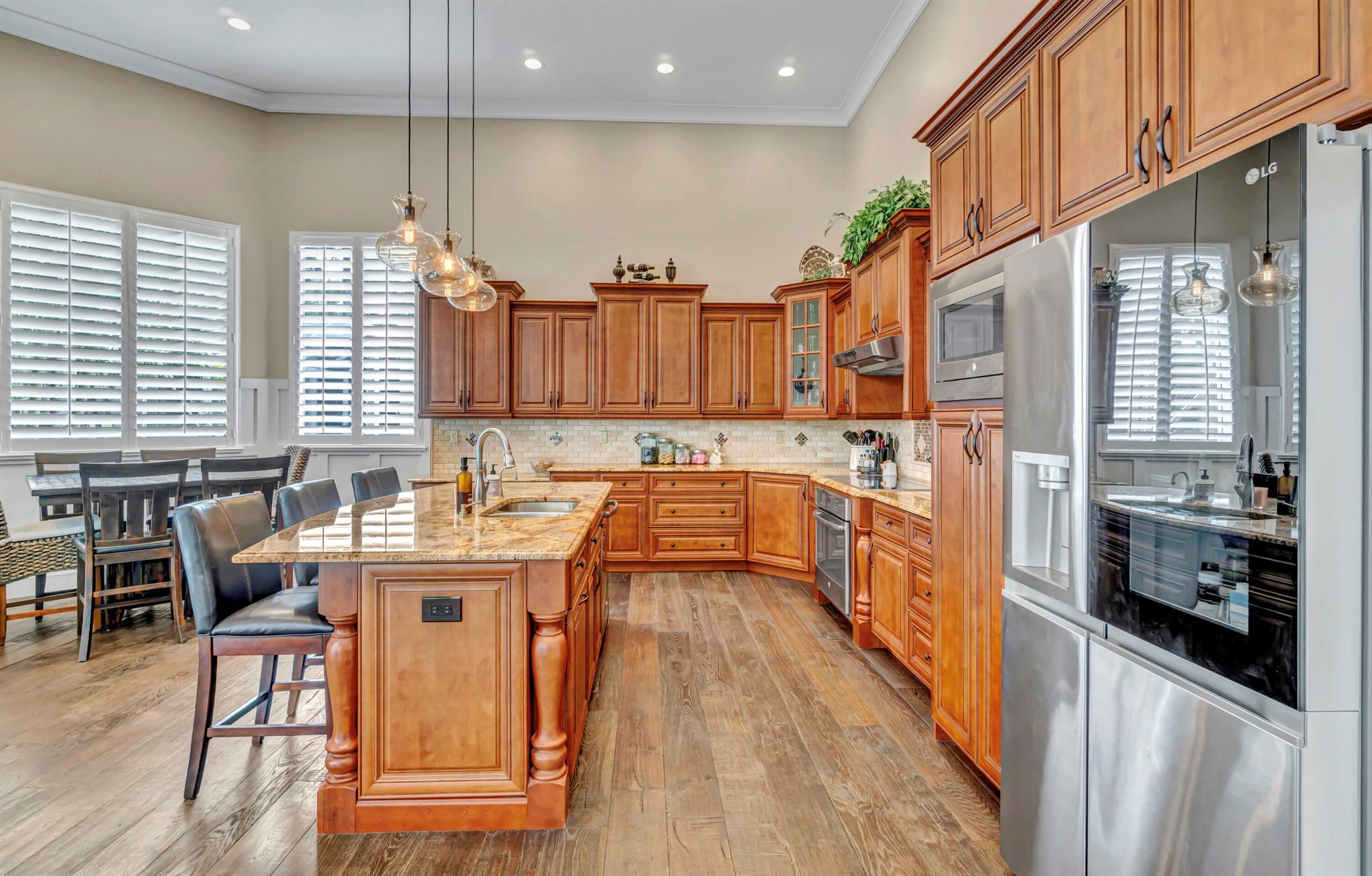 BREAKERS WEST 16 - Residential