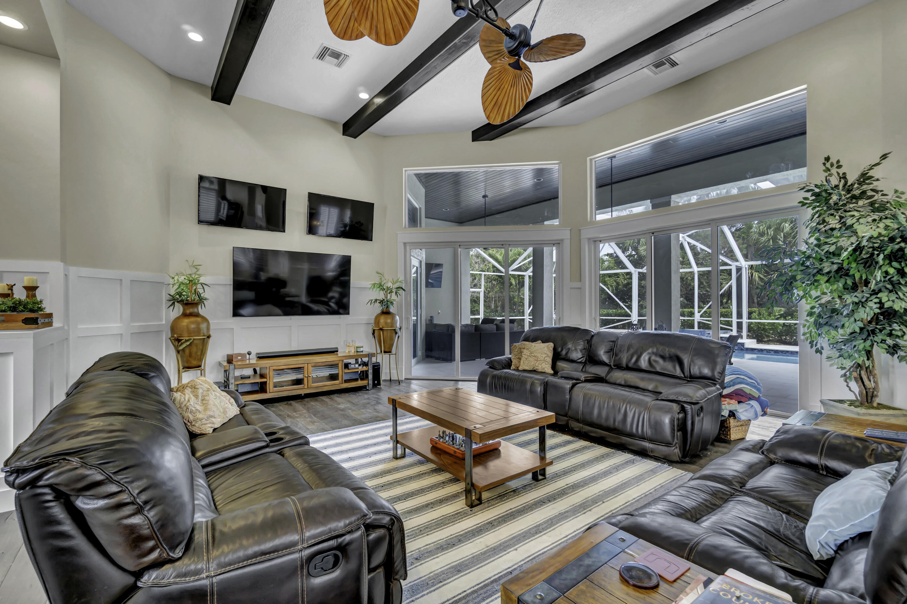 BREAKERS WEST 16 - Residential