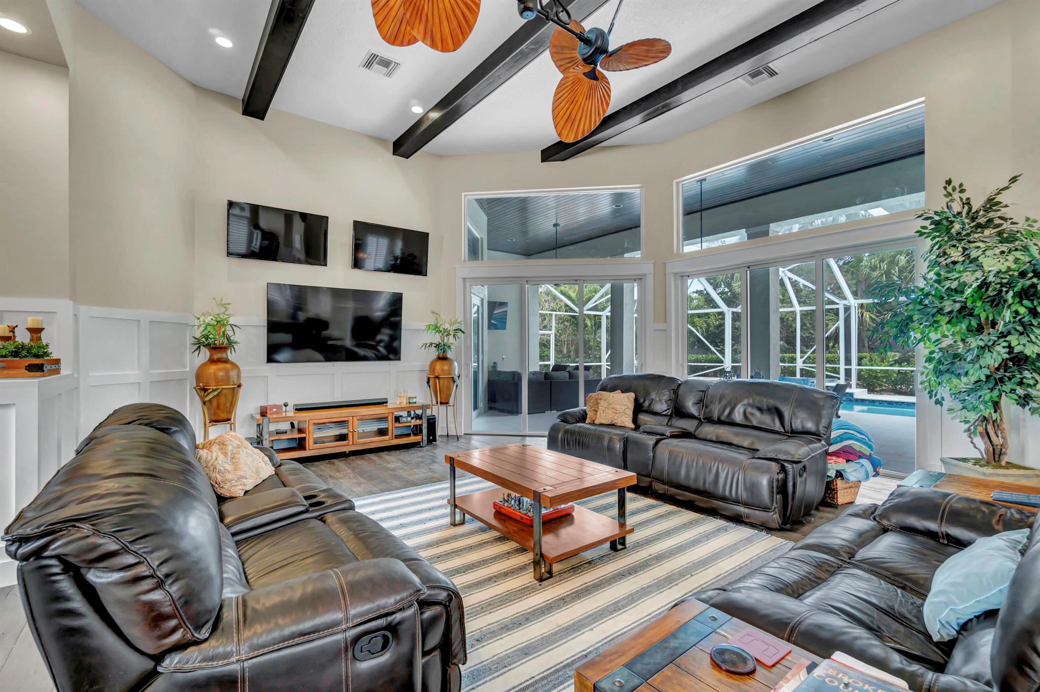BREAKERS WEST 16 - Residential