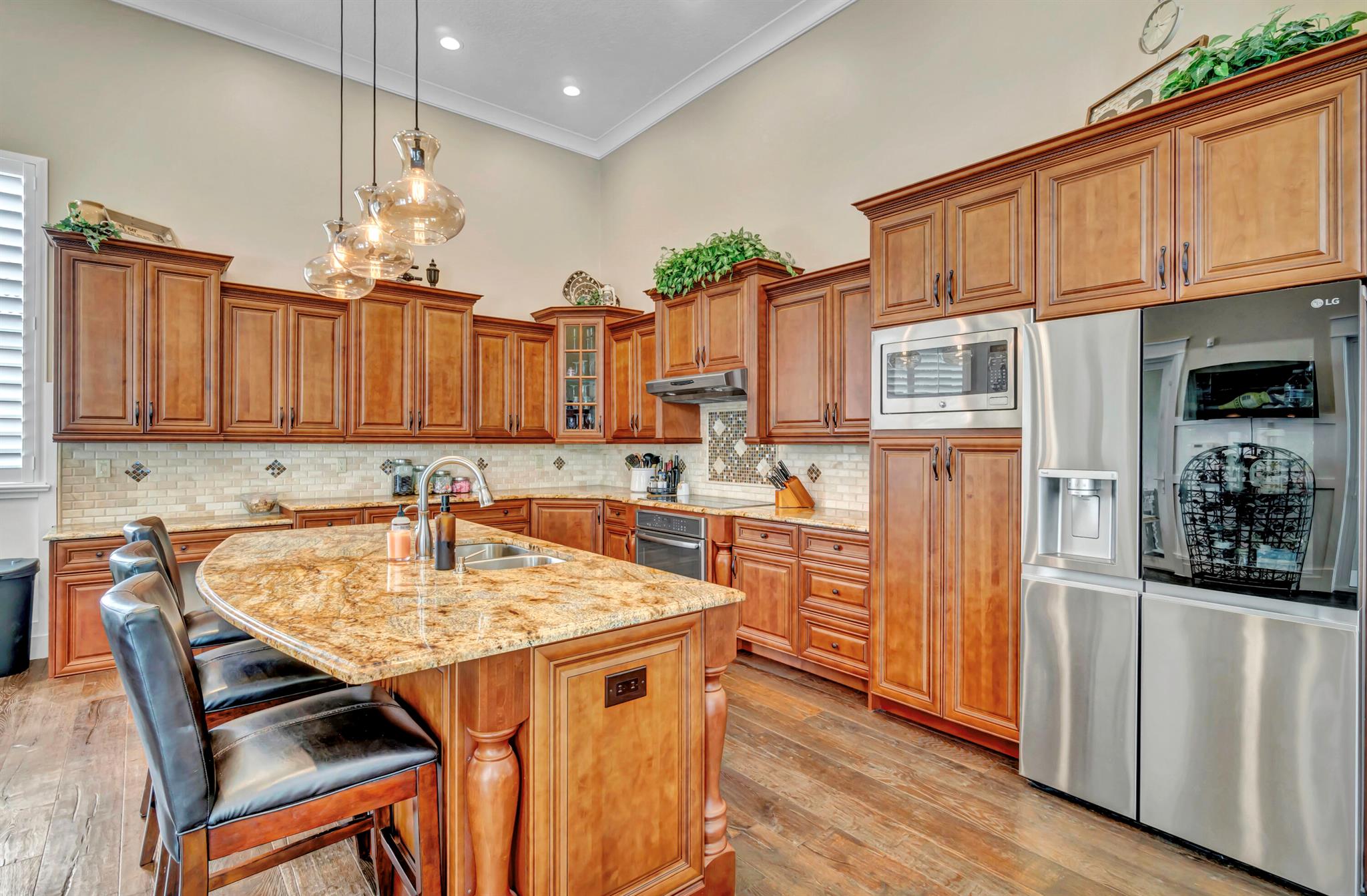 BREAKERS WEST 16 - Residential