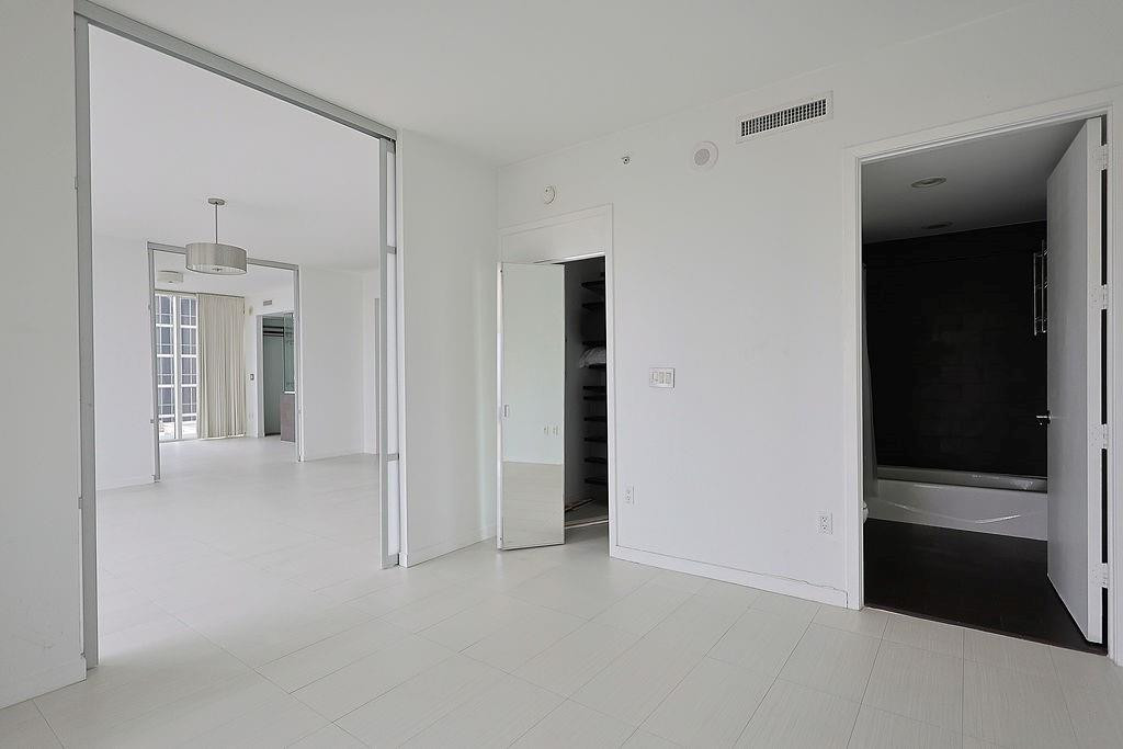 TEN MUSEUM PK RESIDENTIAL CONDO - Residential