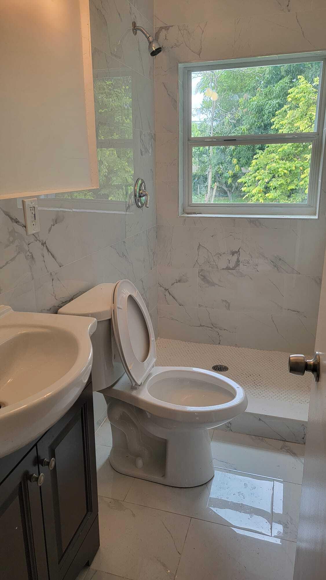 NORTH HOLLYWOOD - Residential Lease