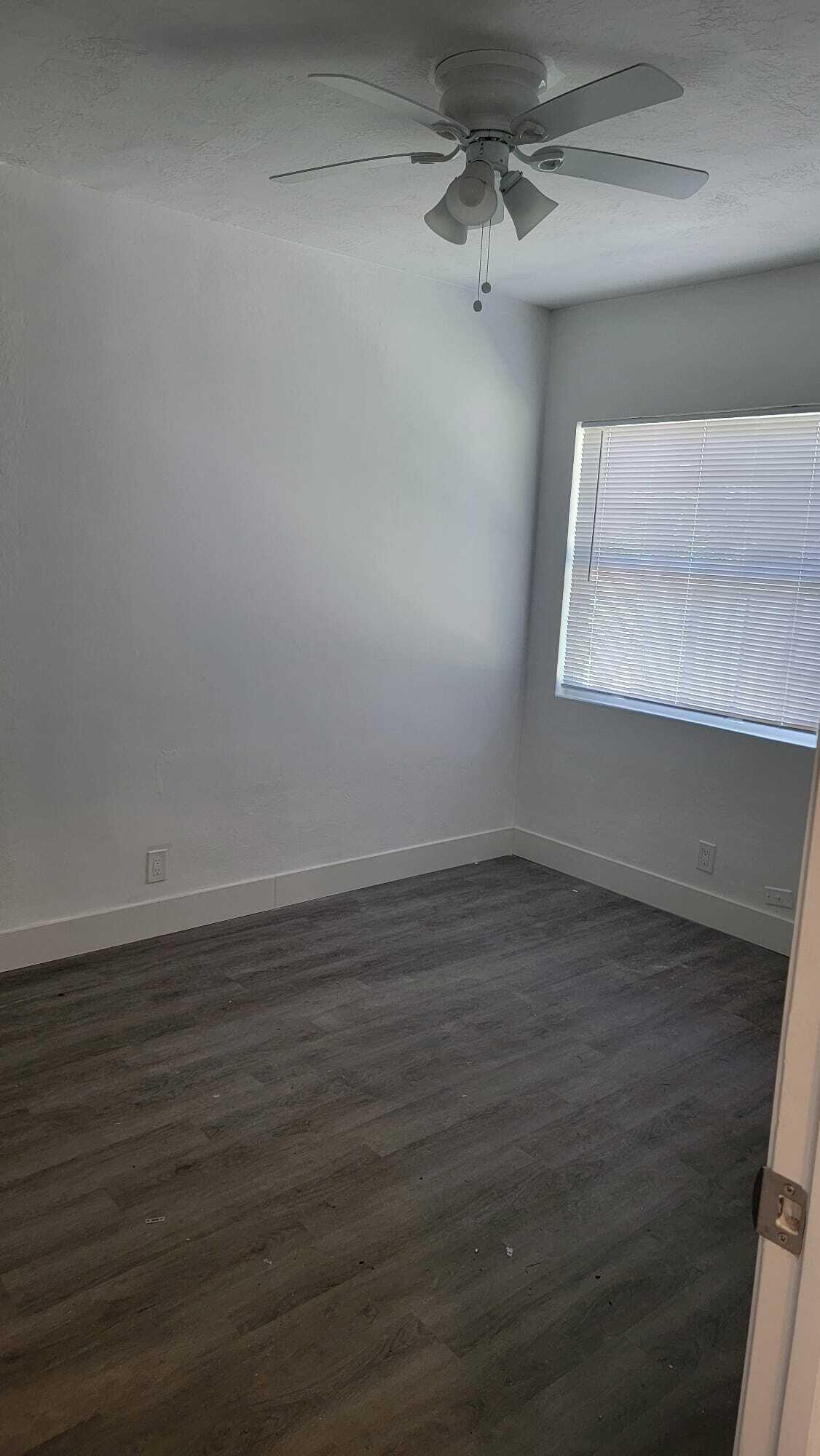 NORTH HOLLYWOOD - Residential Lease