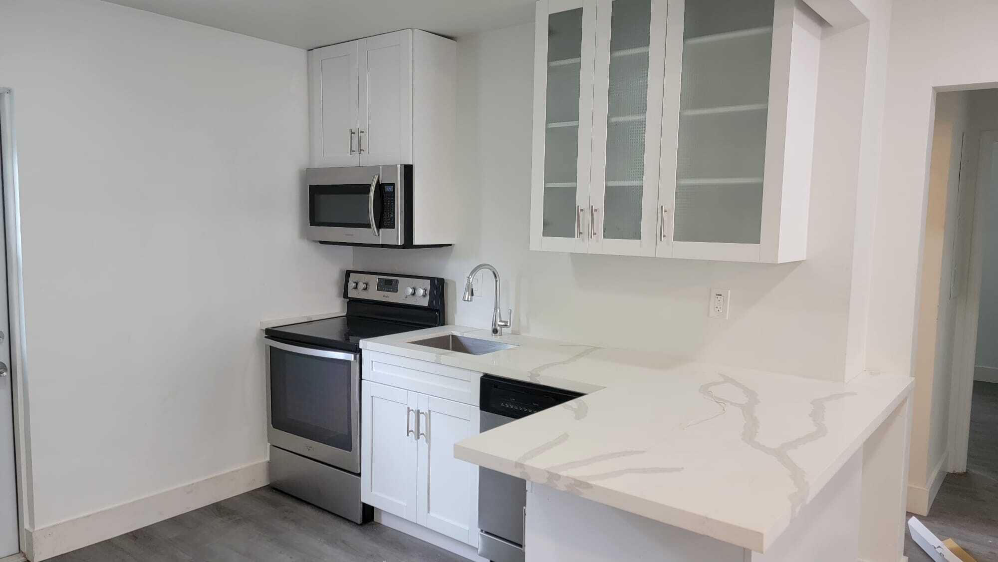 NORTH HOLLYWOOD - Residential Lease