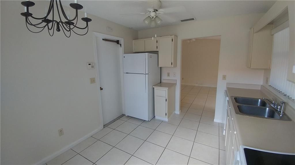 Springs Park 77-2 B - Residential Lease