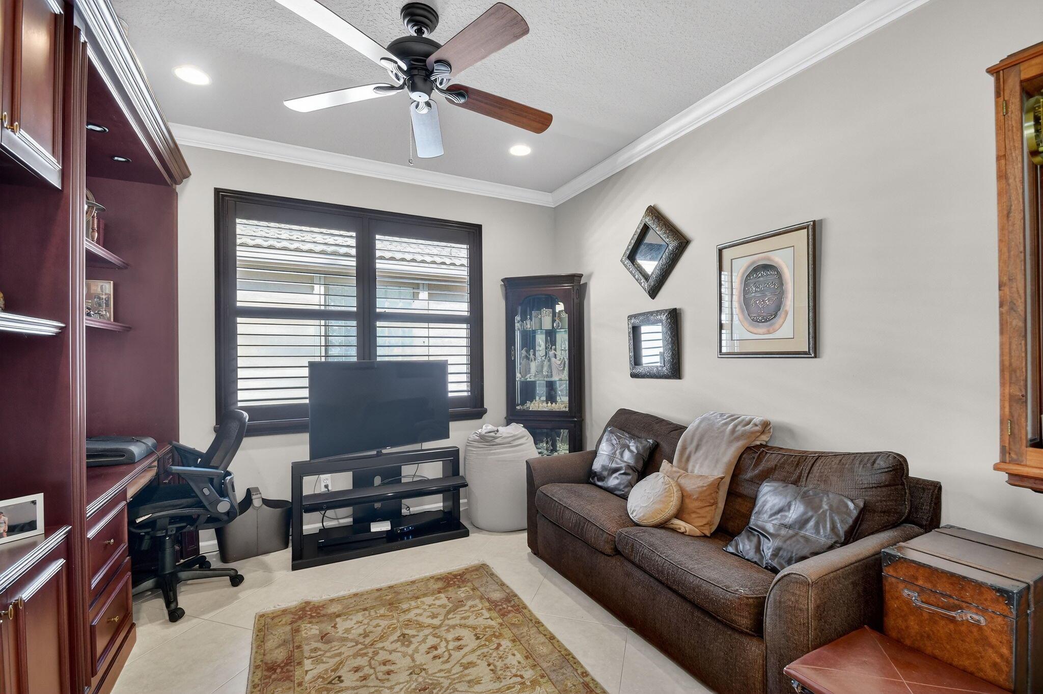 Valencia Shores - Residential