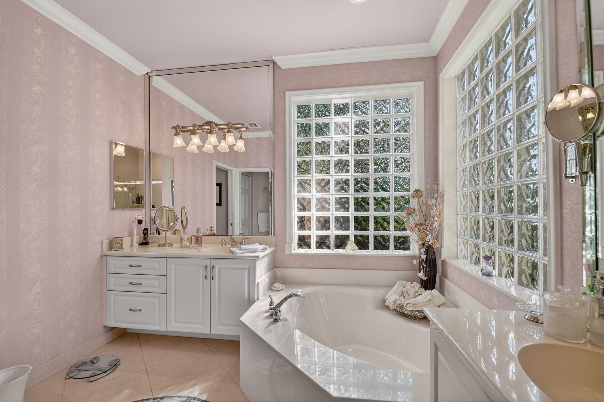 Valencia Shores - Residential