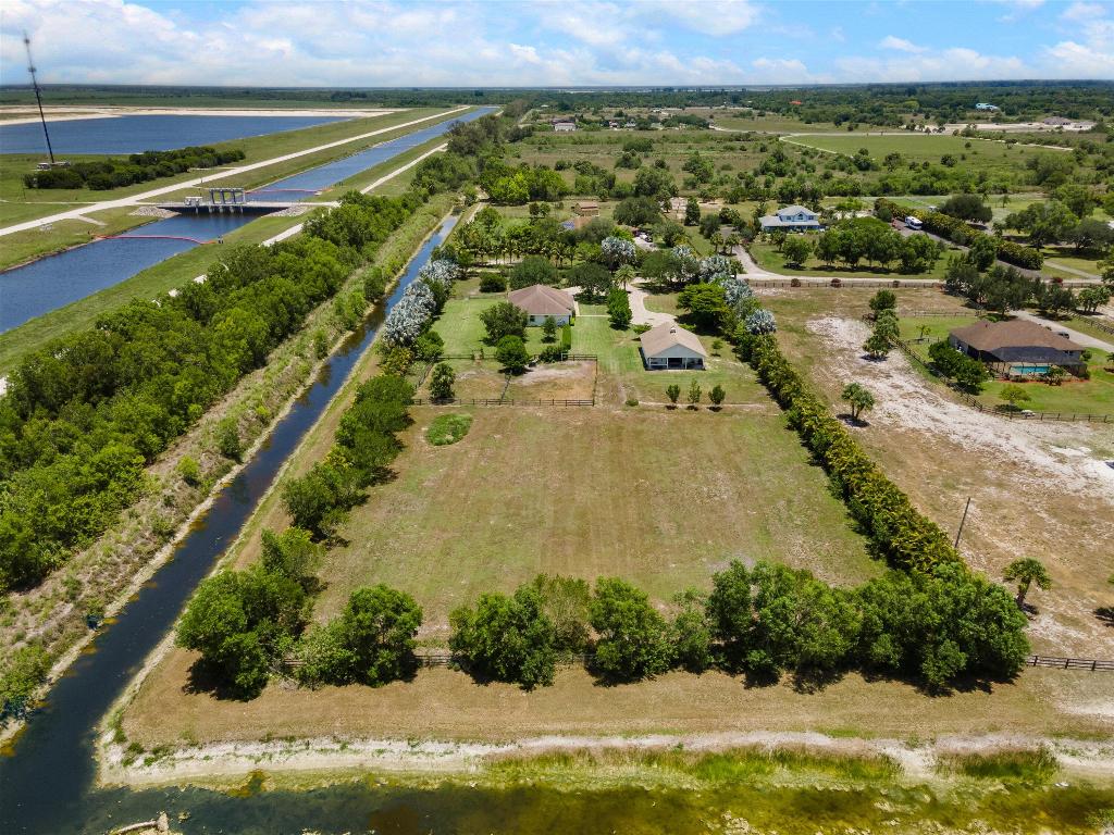 DEER RUN - Residential