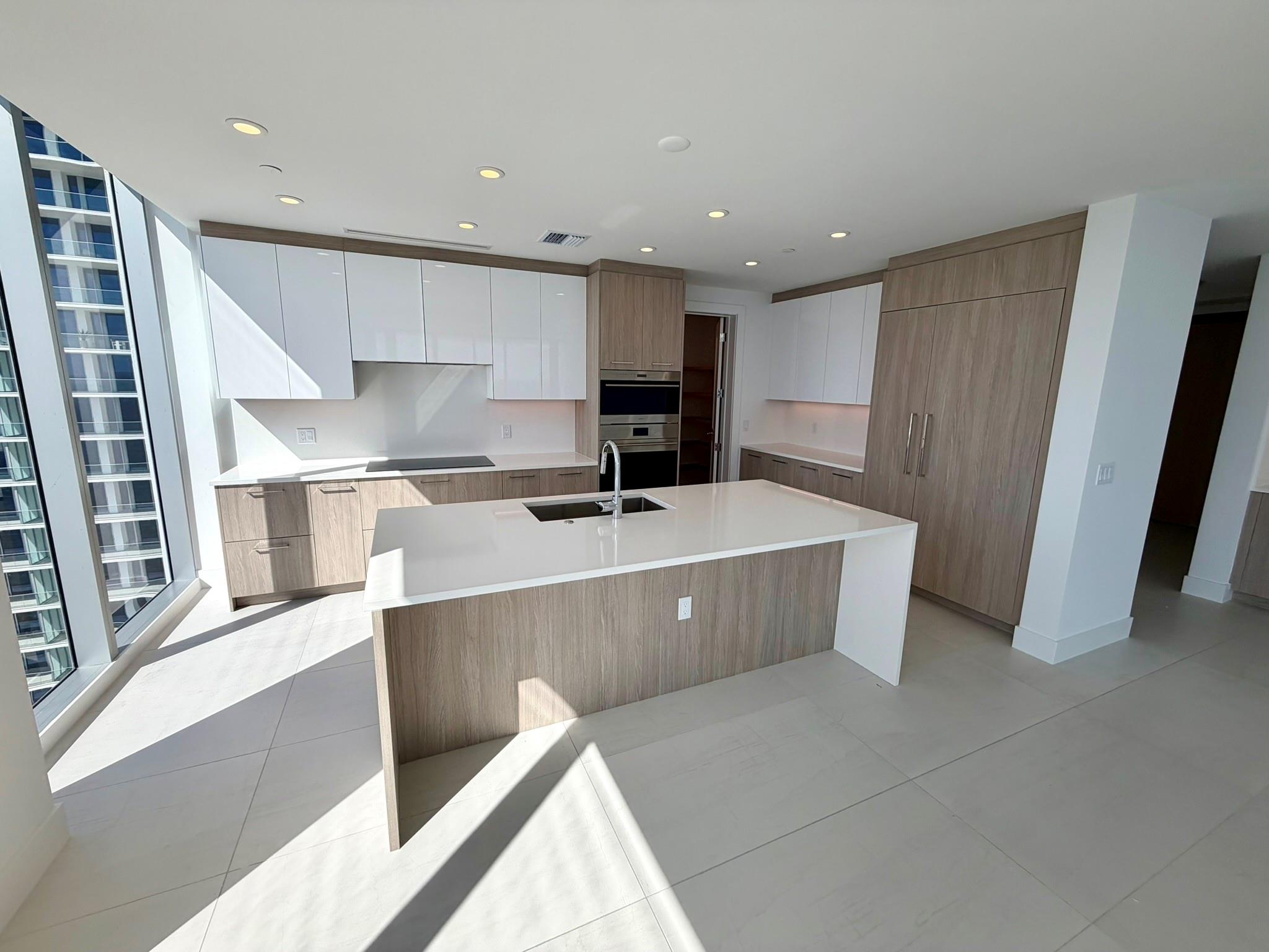 SELENE OCEANFRONT RESIDEN - Residential