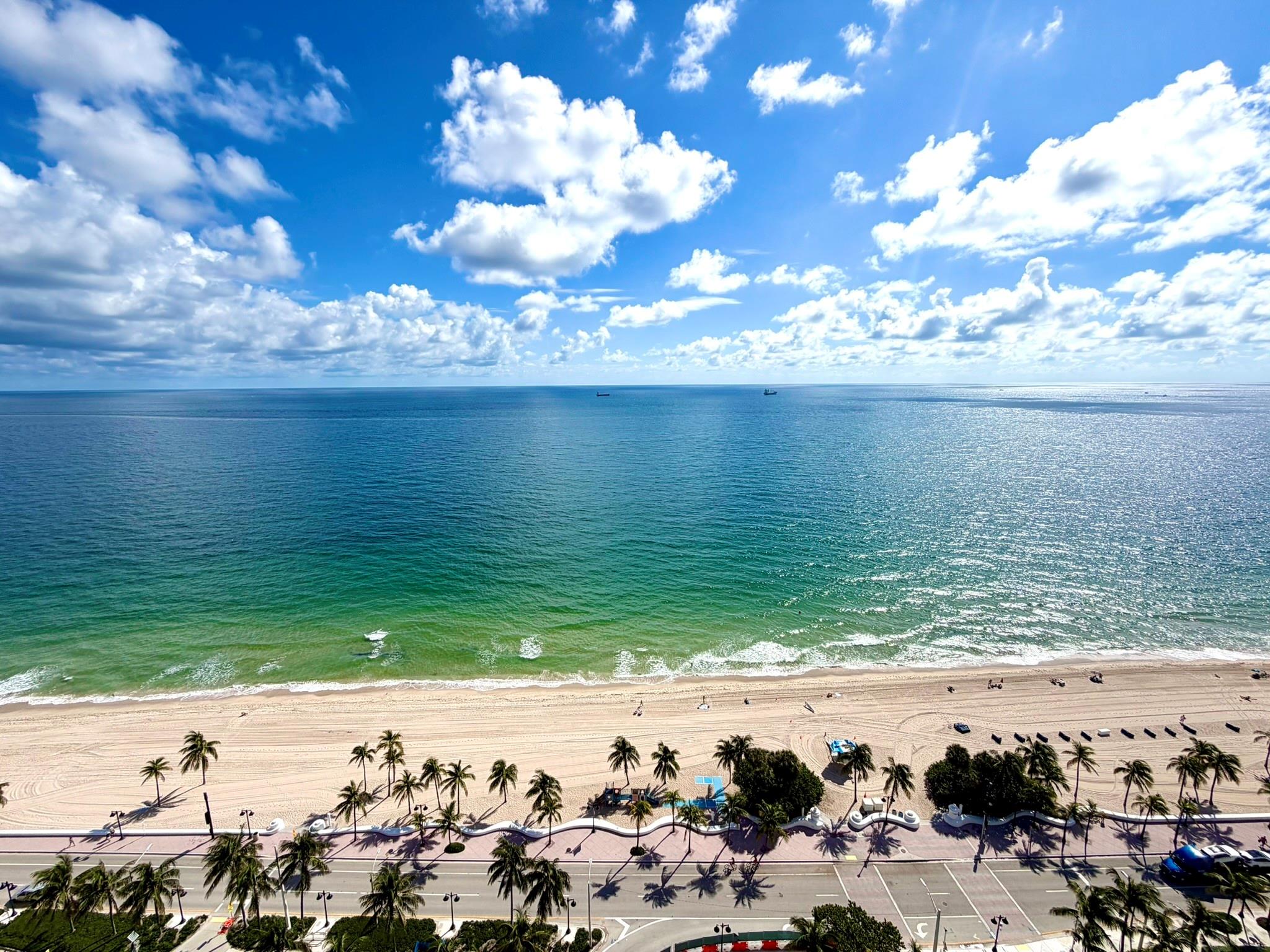 SELENE OCEANFRONT RESIDEN - Residential