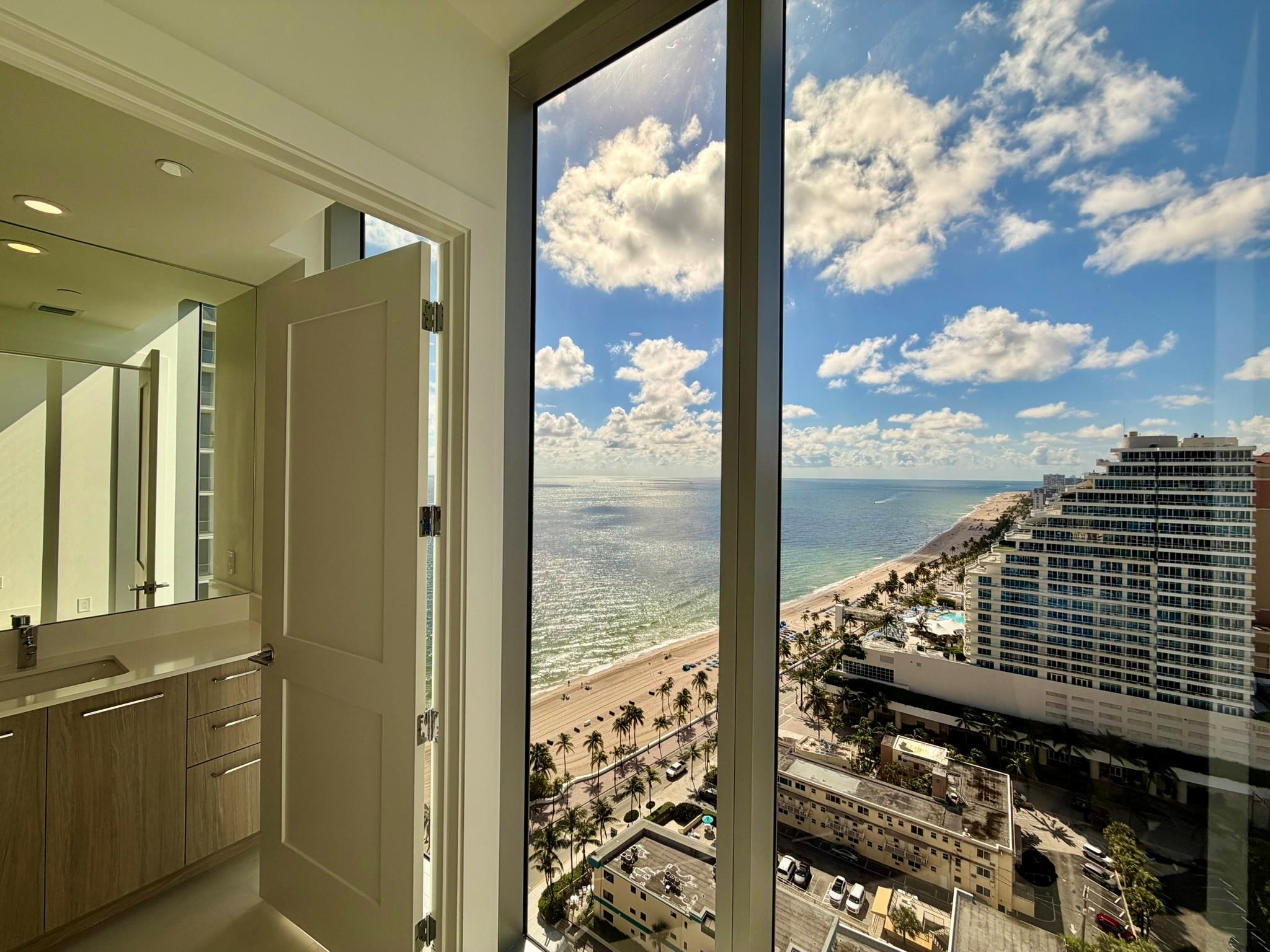 SELENE OCEANFRONT RESIDEN - Residential