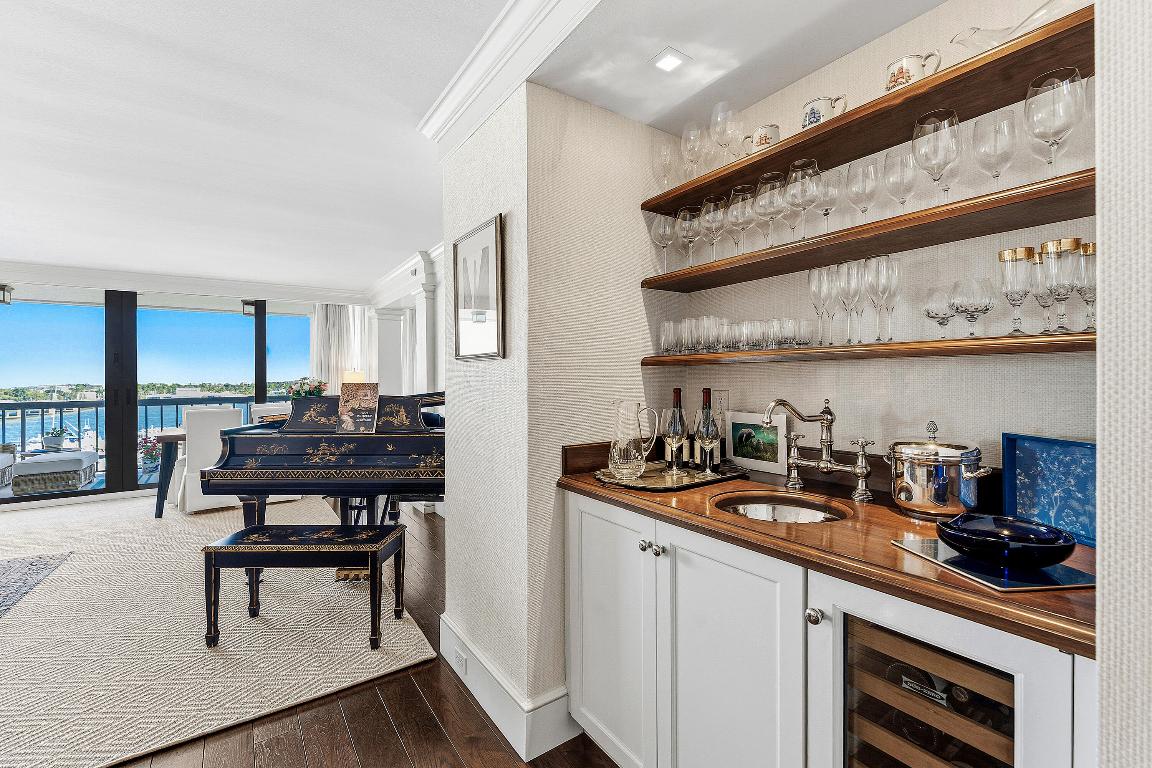 WATERVIEW TOWERS CONDO - Residential