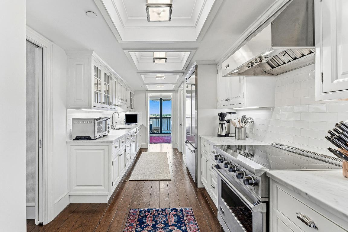 WATERVIEW TOWERS CONDO - Residential