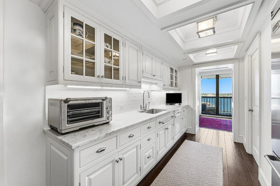 WATERVIEW TOWERS CONDO - Residential