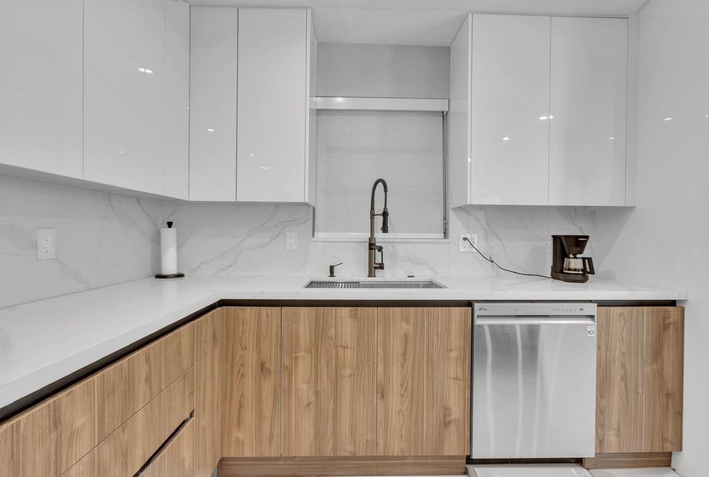 Photo of 755 S Rainbow Drive, Hollywood, FL 33021 (MLS # F10555209)