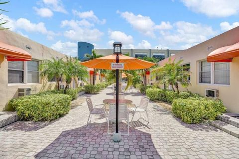 Tiny photo for 336 Arthur Street #124, Hollywood, FL 33019 (MLS # B26010597)