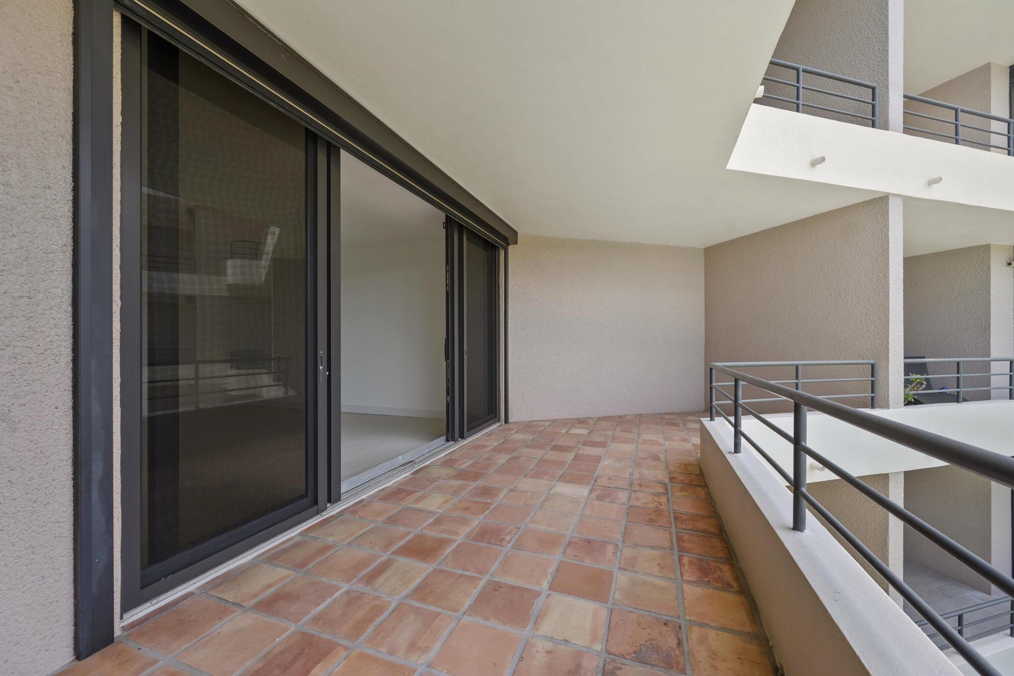 LEVERETT HOUSE COND DECL - Residential