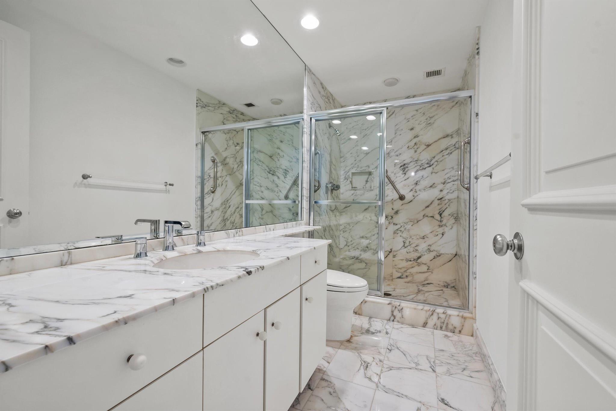 LEVERETT HOUSE COND DECL - Residential