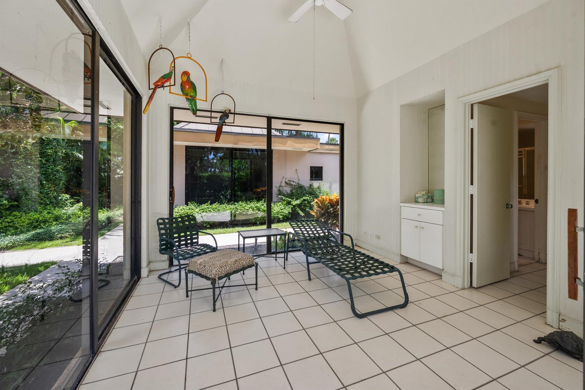 LEVERETT HOUSE COND DECL - Residential