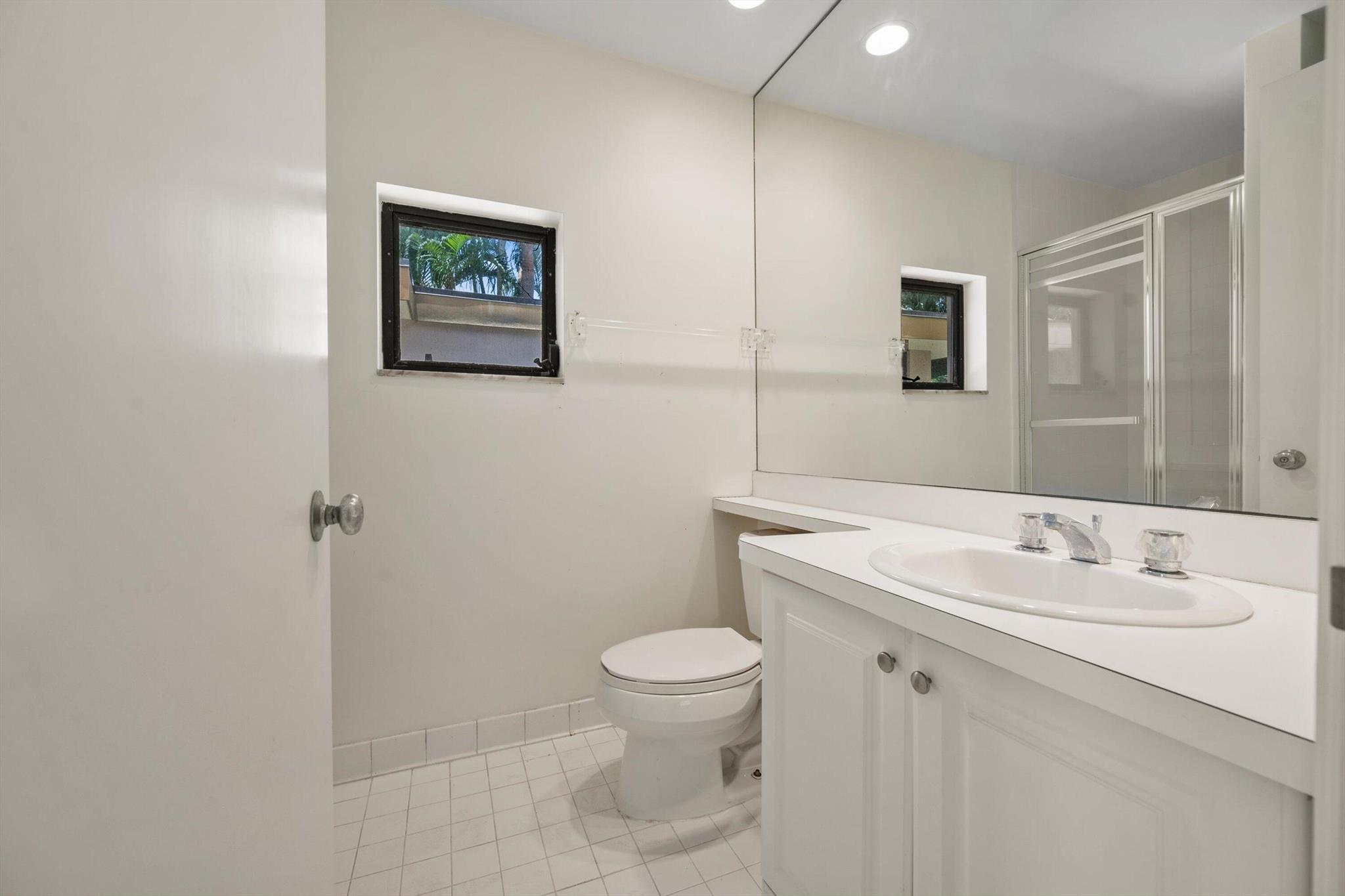 LEVERETT HOUSE COND DECL - Residential