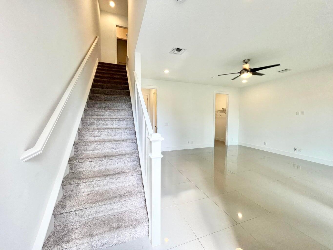 ALTON NEIGHBORHOOD 1 - Residential Lease