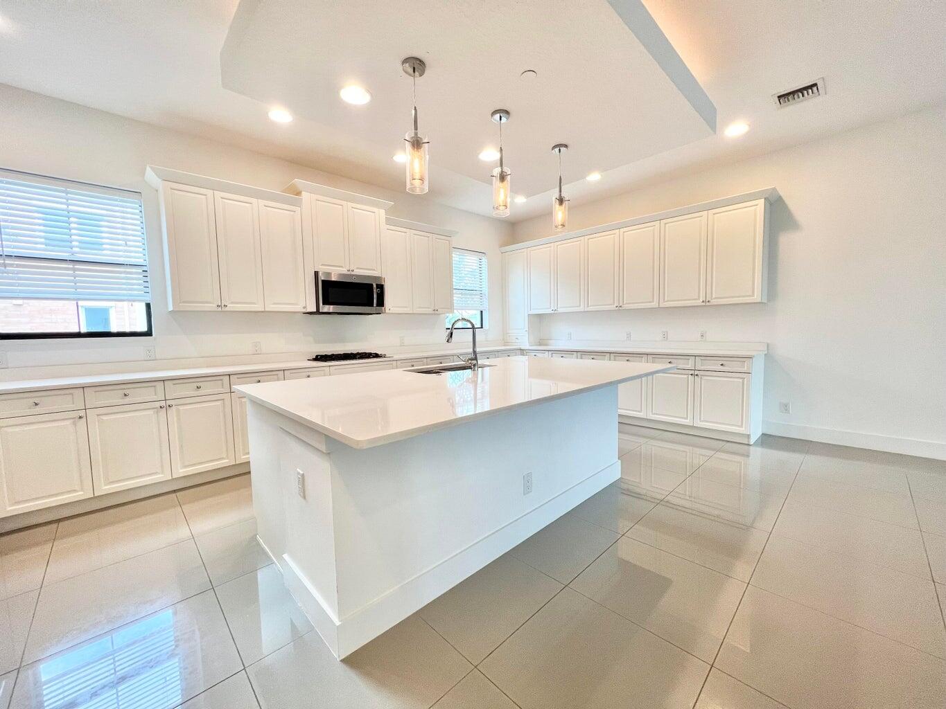 ALTON NEIGHBORHOOD 1 - Residential Lease