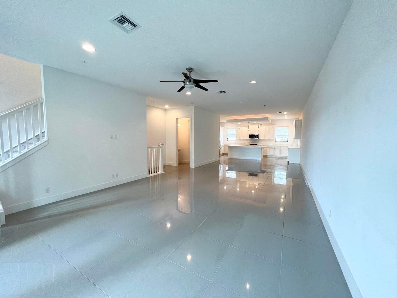 ALTON NEIGHBORHOOD 1 - Residential Lease