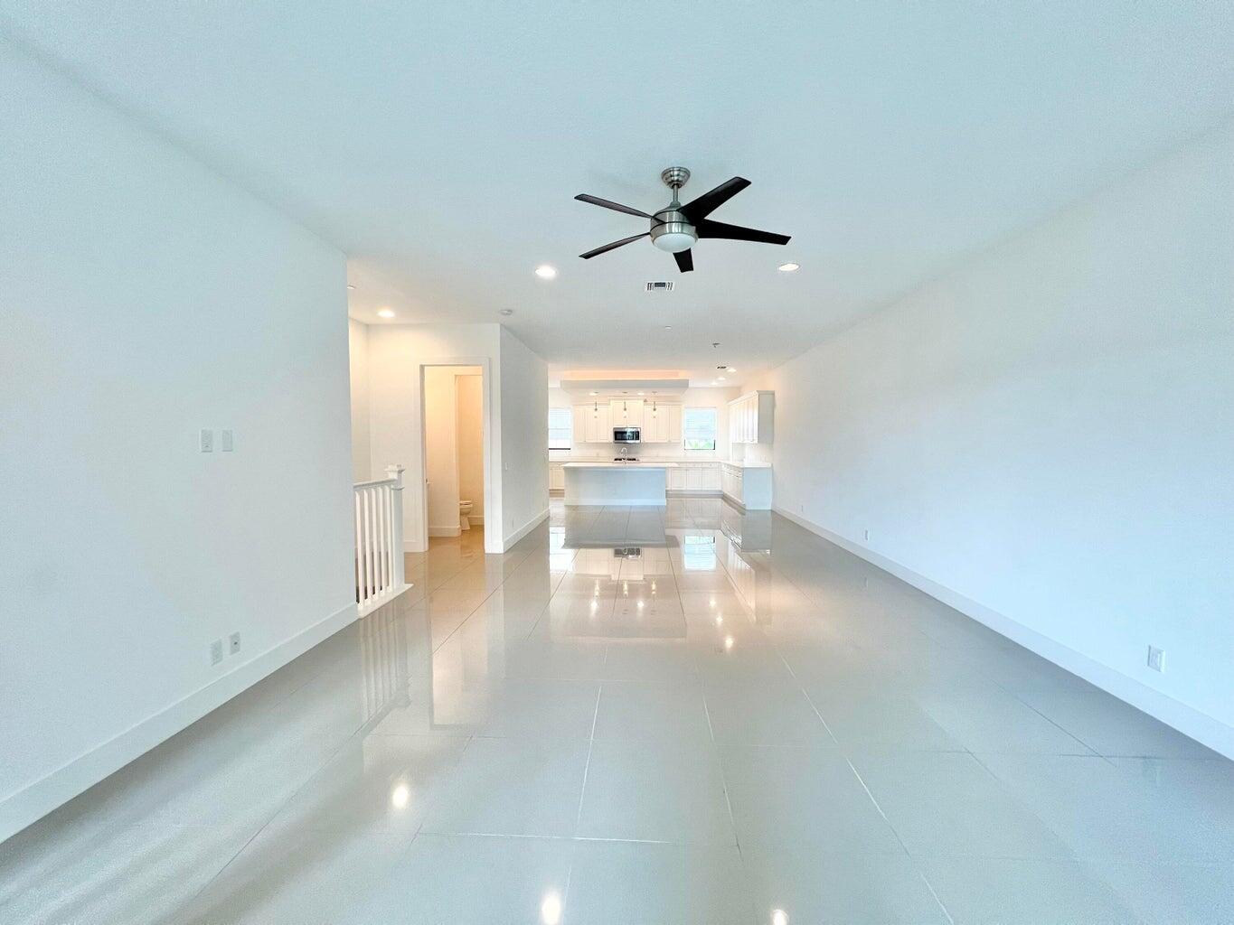 ALTON NEIGHBORHOOD 1 - Residential Lease