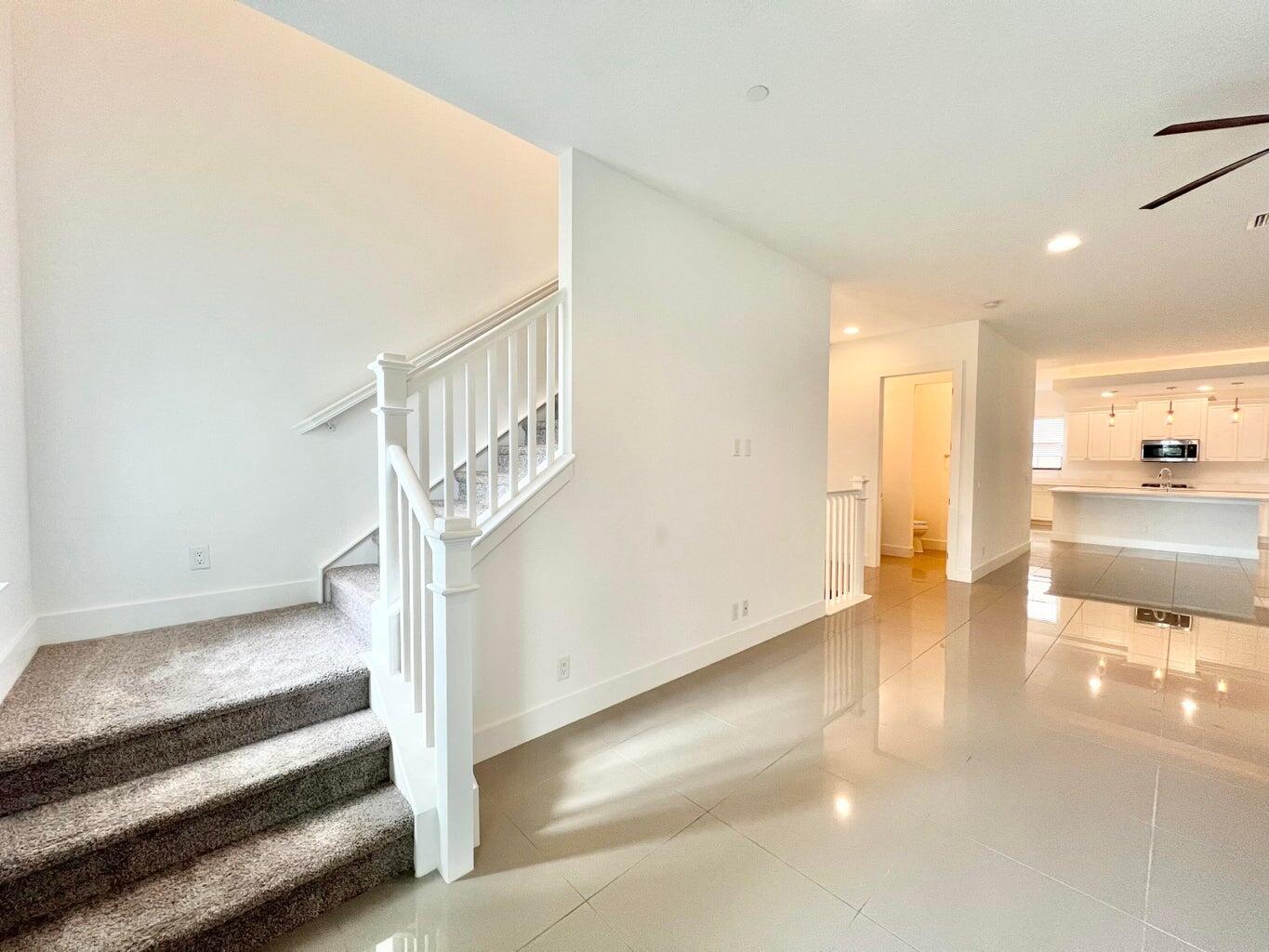 ALTON NEIGHBORHOOD 1 - Residential Lease