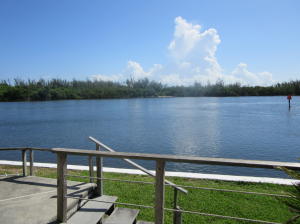 HORSESHOE POINT SHORES - Residential