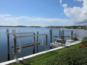 HORSESHOE POINT SHORES - Residential